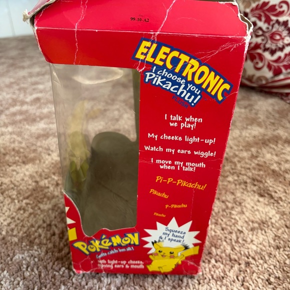 Pokemon Electronic "I Choose You Pikachu!" Plushie 1999 Nintendo Hasbro - Picture 5 of 7